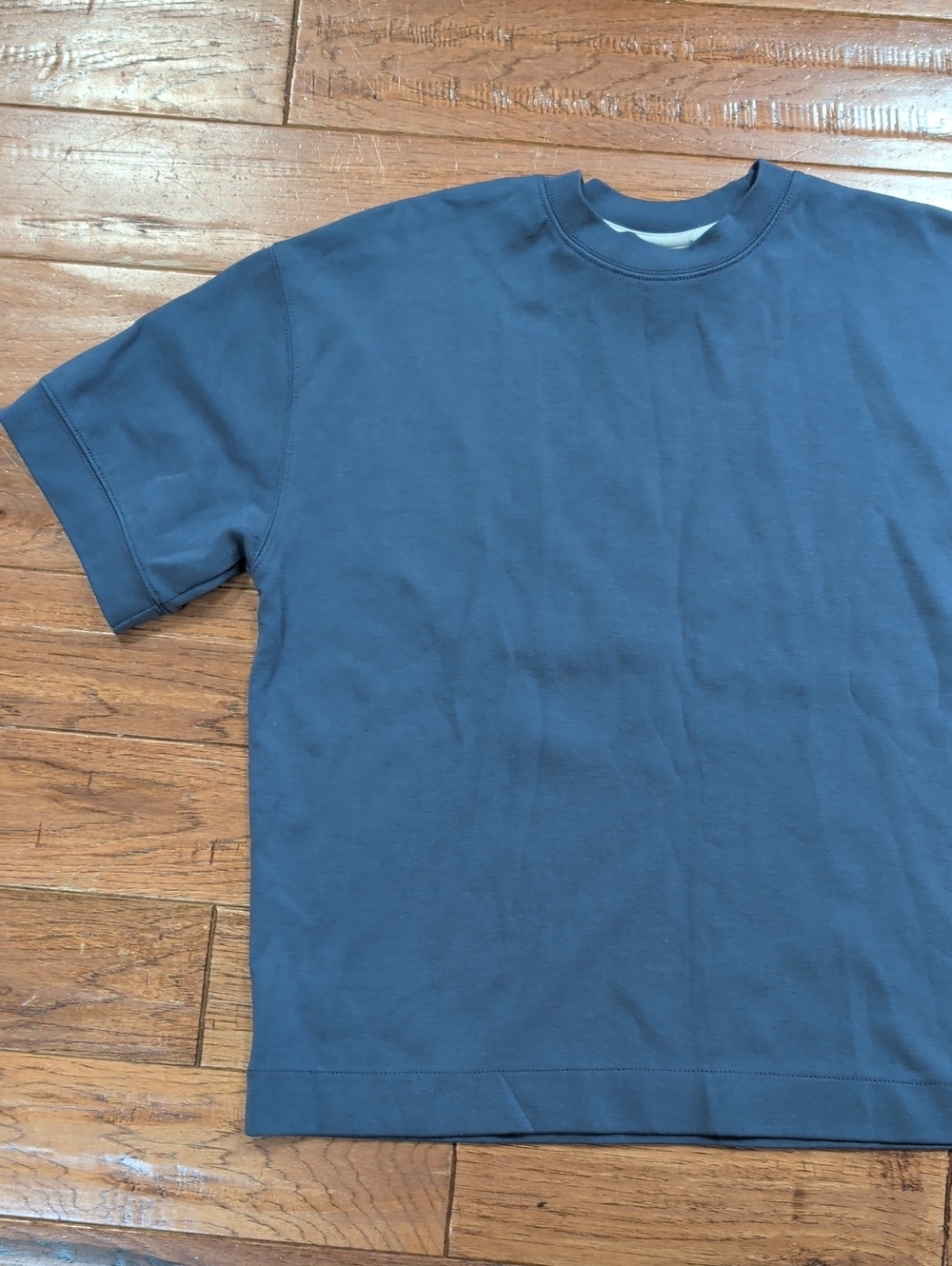 Amongst Others Boxy Men's Short Sleeve Crewneck T-Shirt - Navy